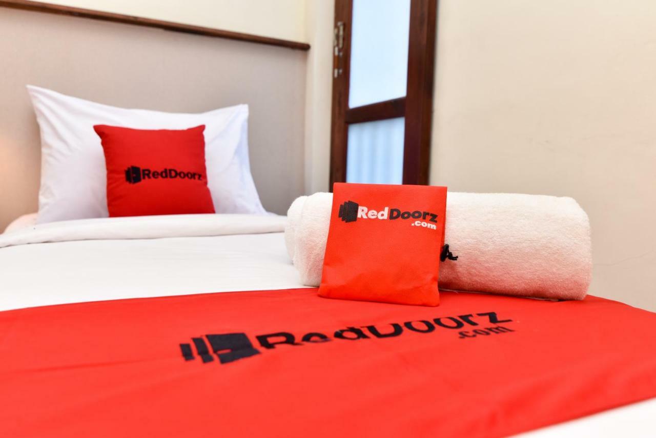 Reddoorz Near Legian Street Hotel Kuta  Exterior photo