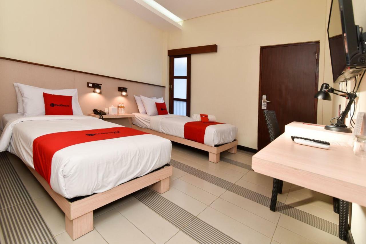 Reddoorz Near Legian Street Hotel Kuta  Exterior photo